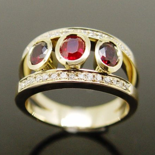 Vintage Red Zirconia Gold Ring