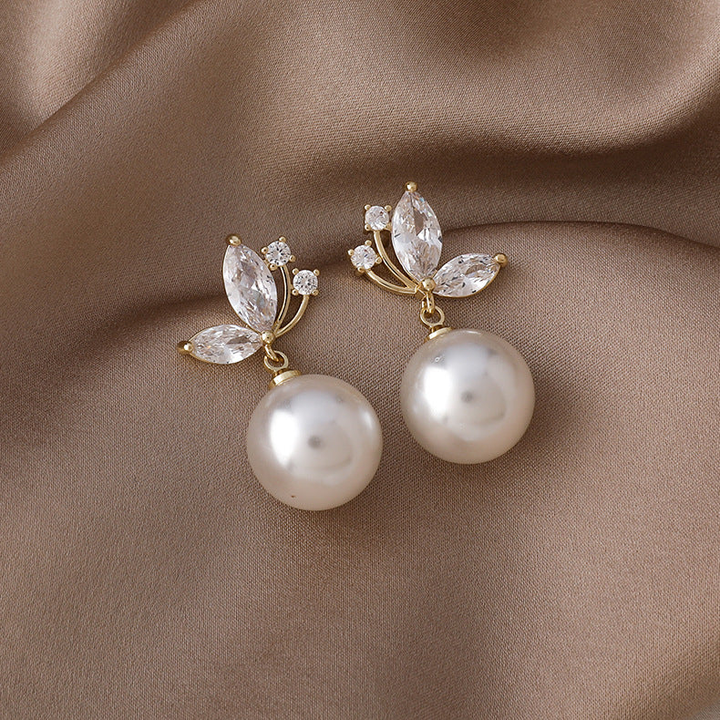 Exotic Pearl Crystal Earrings