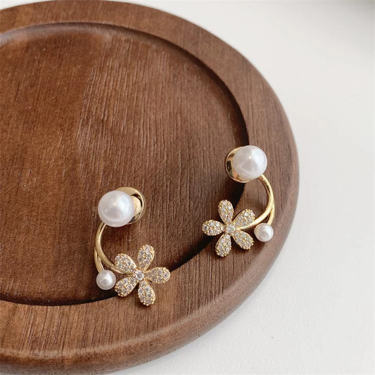 Elegant Bright Flower Pearl Earrings