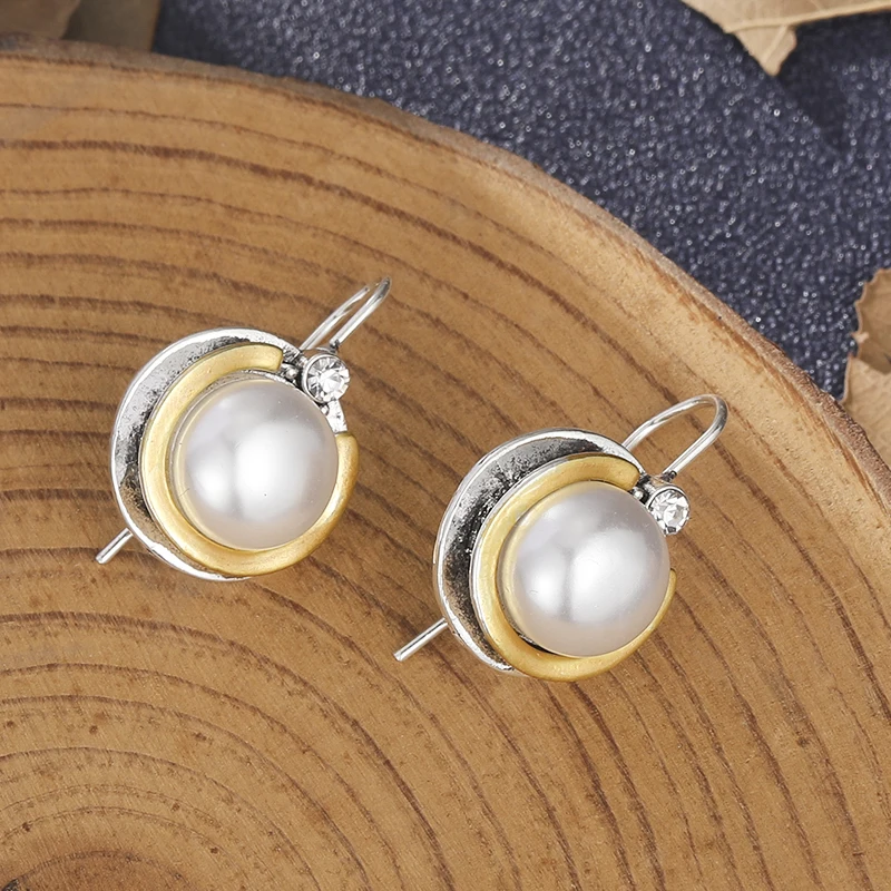 Elegant Inlaid Pearl Earrings