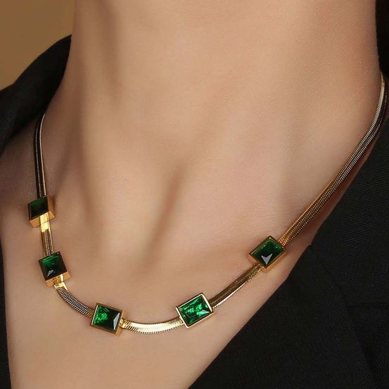 Vintage Green Zirconia Necklace