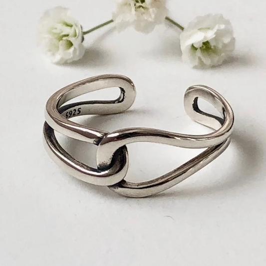 Vintage Silver Knotted Ring