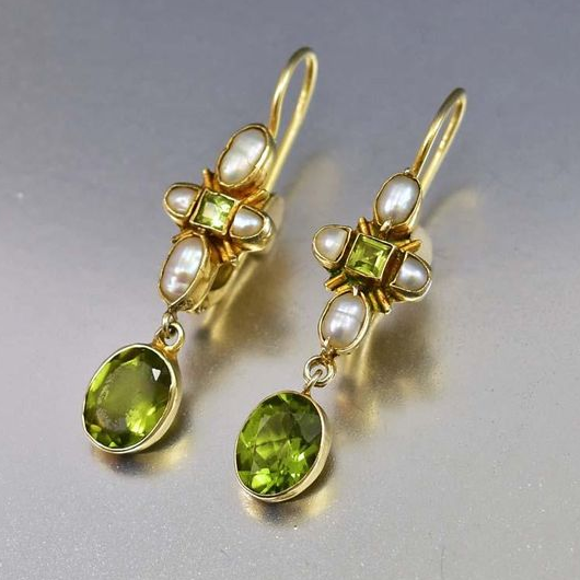 Vintage Green Dangling Stone Earrings