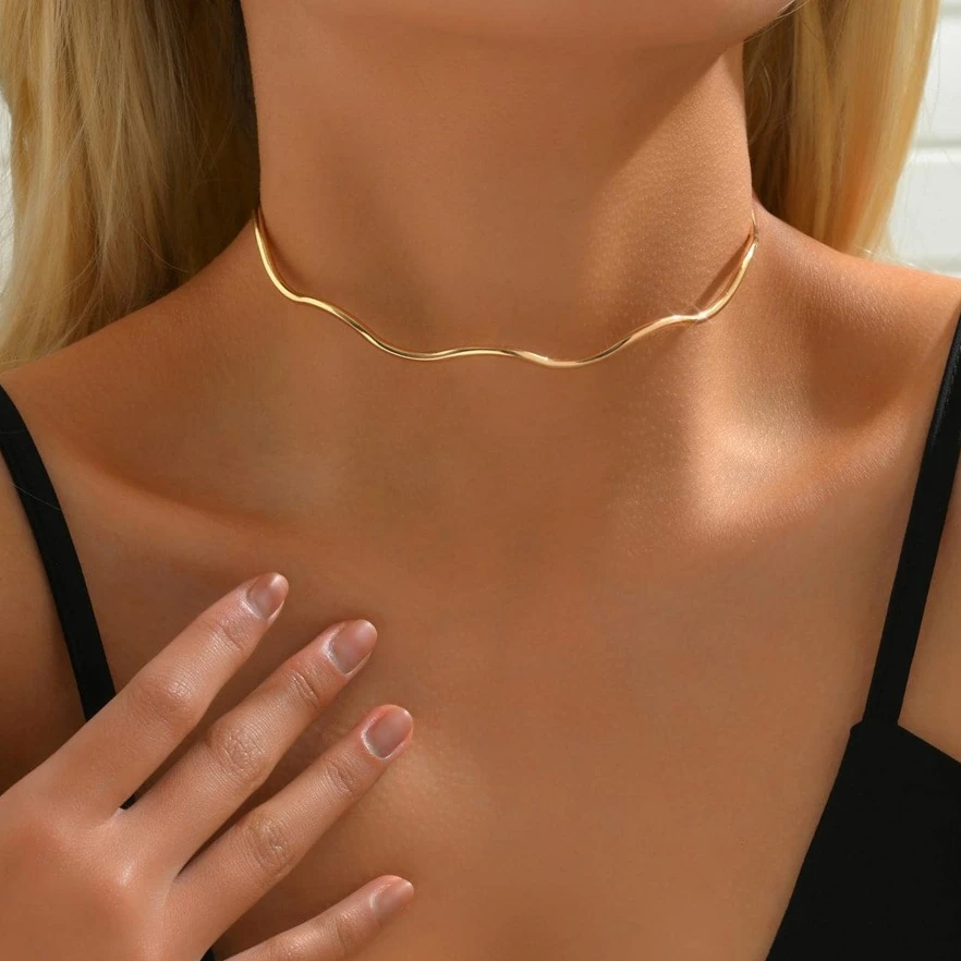 Vintage Thin Golden Necklace