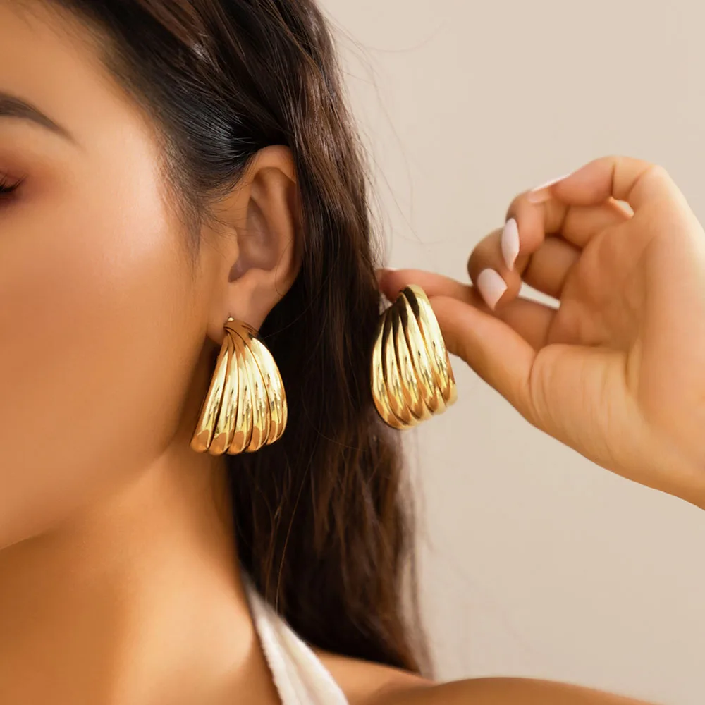 Elegant Gold Circles Earrings