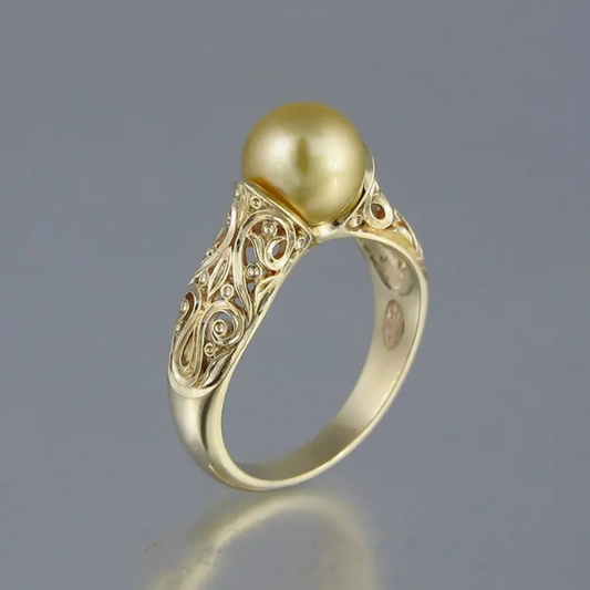 Vintage Golden Pearl Ring